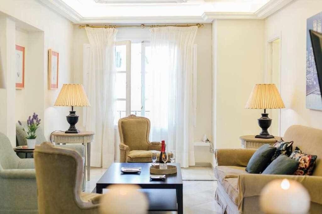 Apartamento Boutique Abades Sevilha Exterior foto